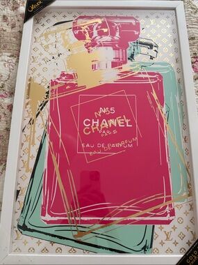 Oliver Gal Luxury Pop Art Framed Perfume Print
